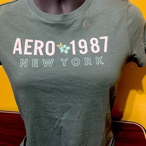 Aeropostale Classic Crew Women’s Shirt - Large